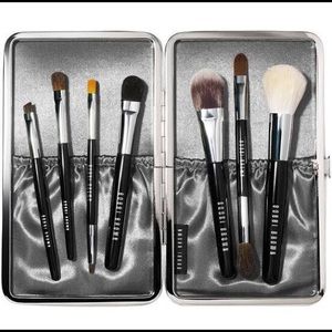 NWOT Bobbi Brown Deluxe Travel Brush Set